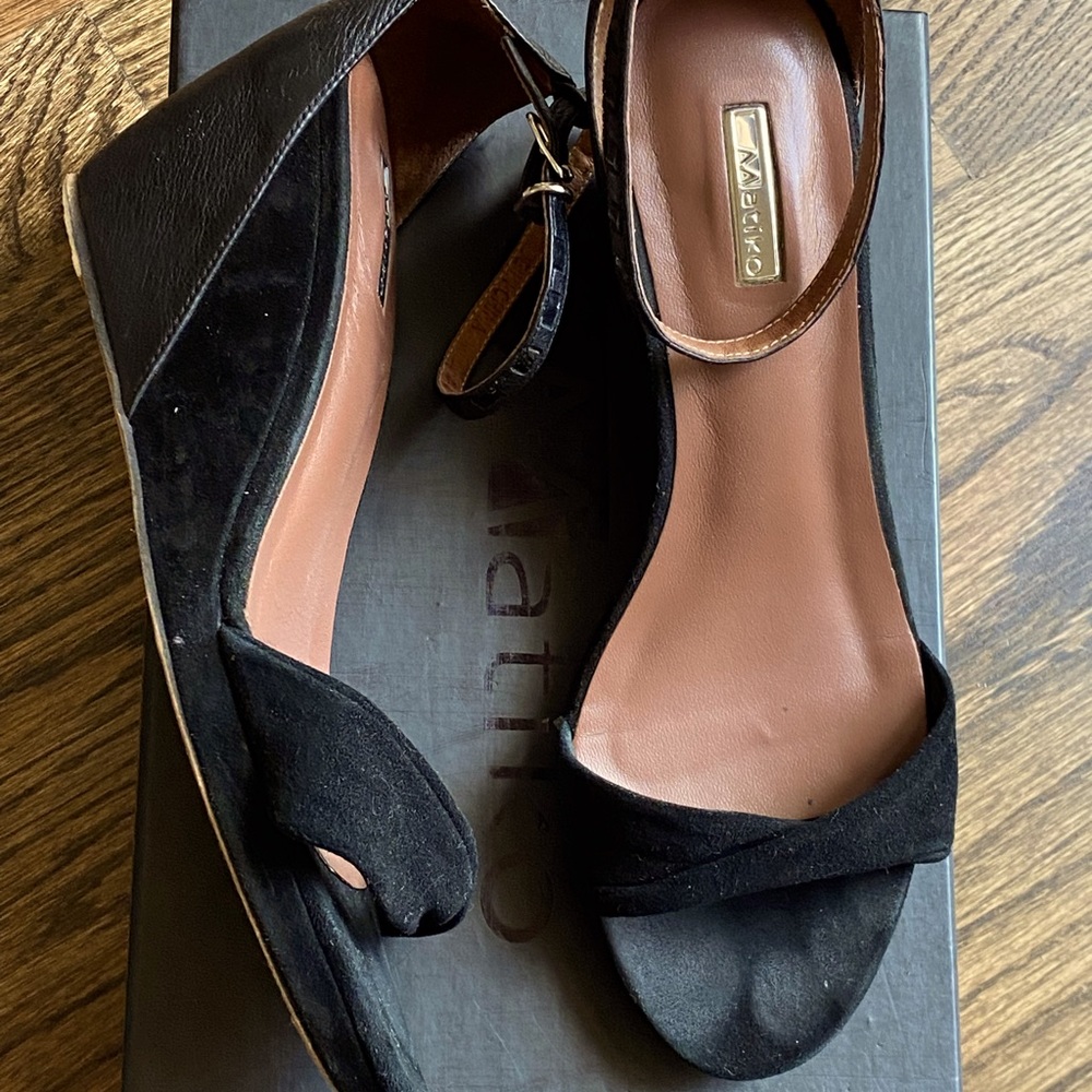 Matiko wedge